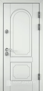 Металлическая дверь белого цвета входная №19 внешняя - фото